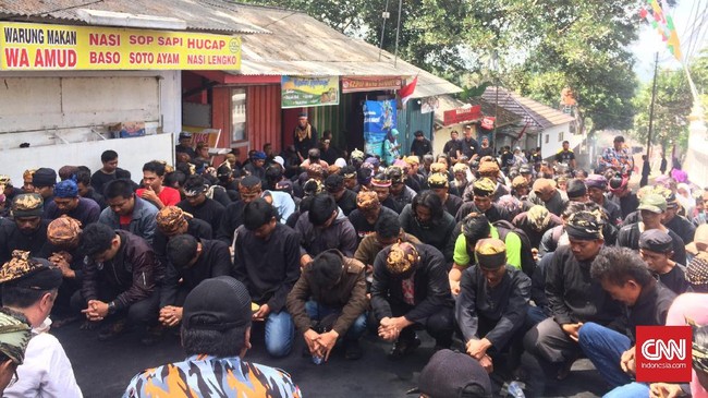 Masyarakat Adat Karuhun (AKUR) Sunda Wiwitan menyatakan PN Kuningan telah menerbitkan surat perintah sita eksekusi yang akan dilakukan pada 18 Mei 2022.