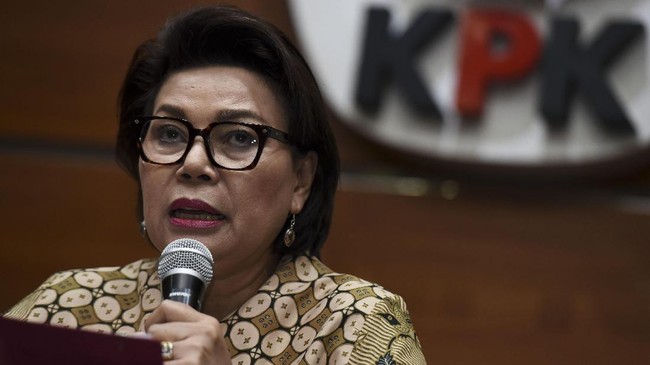 Wakil Ketua KPK Basaria Panjaitan menyatakan sejumlah uang asing ditemukan dalam OTT yang diduga melibatkan Ketua PT Sulawesi Utara.