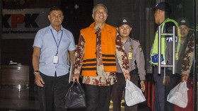Tol Laut Jokowi: Ambisi, Korupsi dan Desakan Mundur Menhub