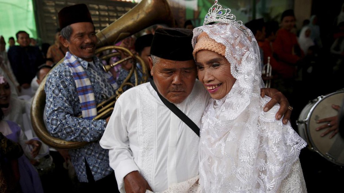 Melihat Kemeriahan Nikah Massal PKB Mantu