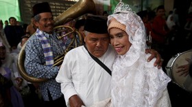 Anies-Sandi Fasilitasi Nikah Gratis 534 Pasangan Pengantin