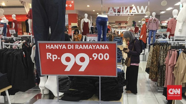 Menurut manajemen Ramayana, toko fisik harus menjadi tempat yang memberikan pengalaman hiburan keluarga. Sehingga, posisinya tak tergantikan.