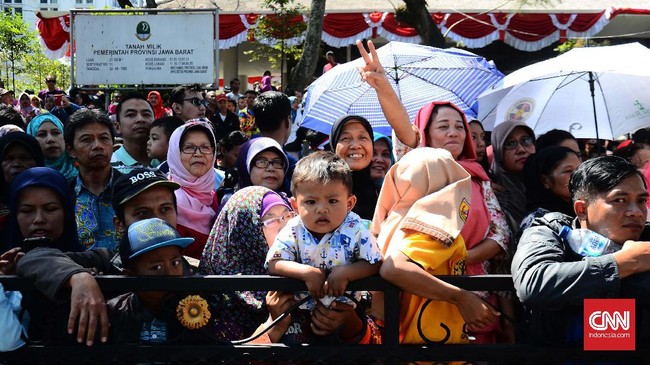 Badan Perencanaan Pembangunan Nasional (Bappenas) menyatakan Indonesia punya peluang memanfaatkan jumlah populasi produktif yang melimpah dari bonus demografi.