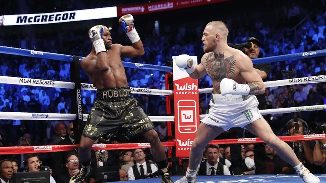 Sebuah cuitan Manny Pacquiao jelang pertarungan Floyd Mayweather Jr. melawan Conor McGregor di T-Mobile Arena, Las Vegas, Minggu (27/8), menjadi viral.