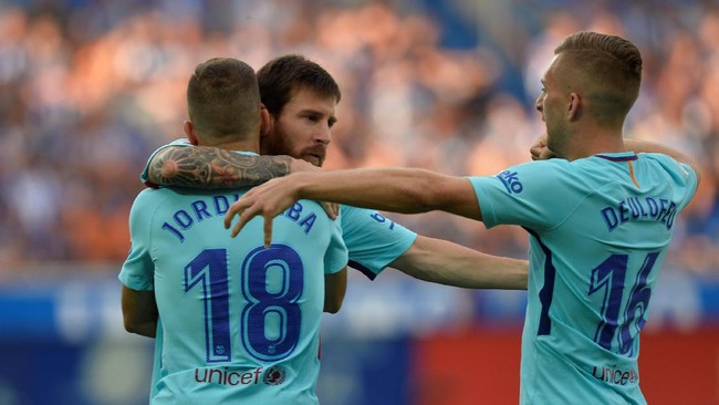 Dua gol yang dicetak Lionel Messi mengantar Barcelona meraih kemenangan dengan skor 2-0 atas tuan rumah Deportivo Alaves.