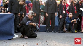 Ikut Jepret Karnaval, Menteri PUPR Dikira Fotografer Istana