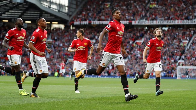 Manchester United dan Romelu Lukaku berpeluang memecahkan rekor di markas Liverpool, Anfield pada laga big match, Sabtu sore ini.