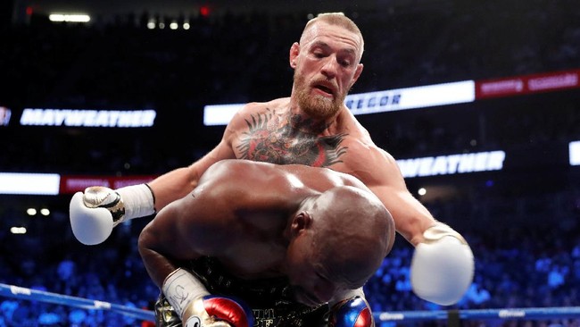 Conor McGregor mengakui bahwa dirinya kalah namun ia menyatakan kecewa setelah melihat penilaian juri di 10 ronde yang telah berlangsung.