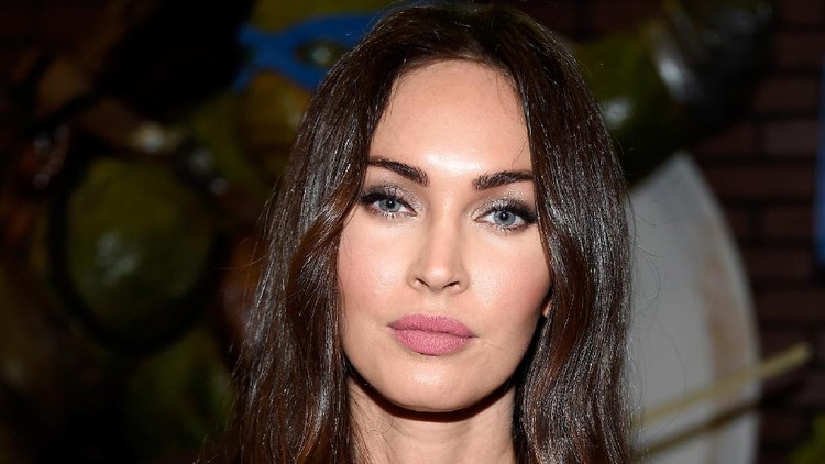 Hmm, memang rambut anak Megan Fox kenapa ya?