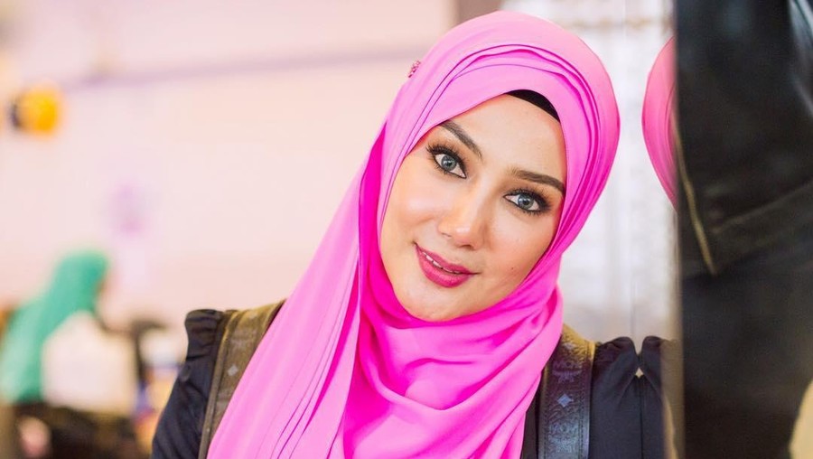 Erra Fazira menanggapi isu rumah tangga Laudya Cynthia Bella yang bermasalah.
