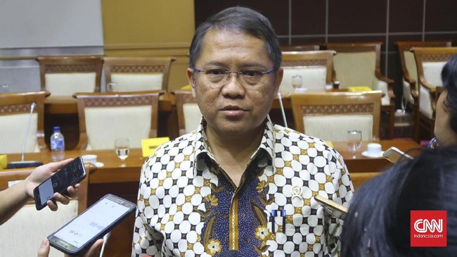 Kementerian Komunikasi dan Informatika dibebani untuk meraup penerimaan negara bukan pajak (PNBP) mencapai Rp15,7 triliun pada 2018.