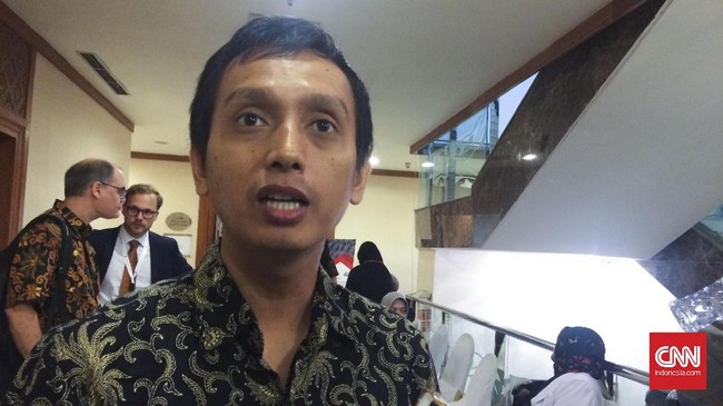 Direktur Imparsial Al Araf meminta pembahasan ditunda karena draf perpres masih mengandung pasal bermasalah.