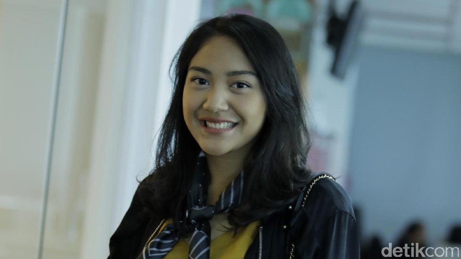 Nilai Kemandirian yang Bisa Dipelajari Anak dari Putri Tanjung