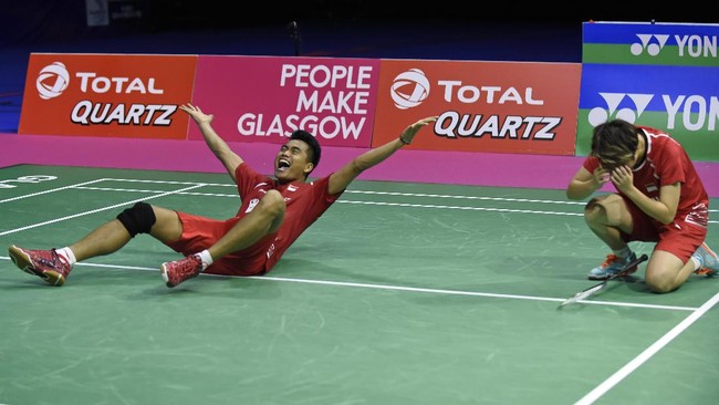 Tontowi Ahmad/Liliyana Natsir selalu berhasil meraih medali dalam tiap keikutsertaan mereka di ajang Kejuaraan Dunia Bulutangkis.