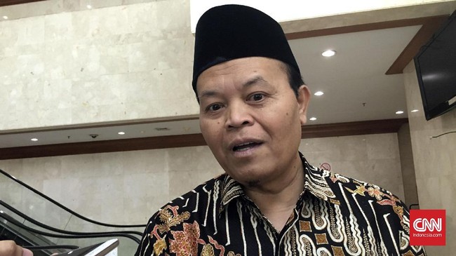 Politikus PKS Hidayat Nur Wahid mengimbau warga mengawal proses penghitungan suara agar tak ada suara yang raib atau terjadi praktik kecurangan.