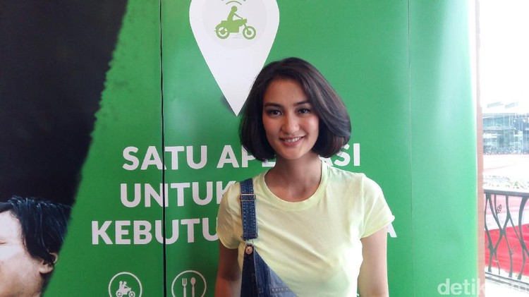 Menjadi ibu baru memang nggak gampang. Tapi Atiqah Hasiholan bersyukur dirinya mendapat banyak kemudahan.