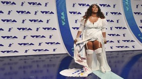 Foto Setengah Telanjang, Lizzo Ungkap Harapan usai Pilpres AS