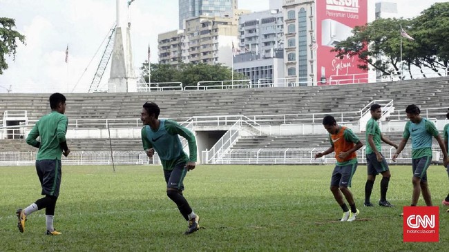 PSSI dan PT Liga Indonesia Baru (LIB) memutuskan untuk menghapus regulasi wajib memainkan lima pemain U-23 hingga akhir kompetisi Liga 1 2017.