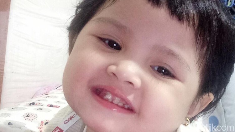 Lewat kegiatan rutin yang sederhana ini, risiko gigi anak berlubang bisa dipangkas, Bun.