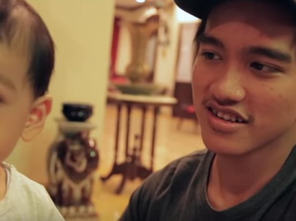 Beginilah Saat Kaesang Momong sang Keponakan, Jan Ethes
