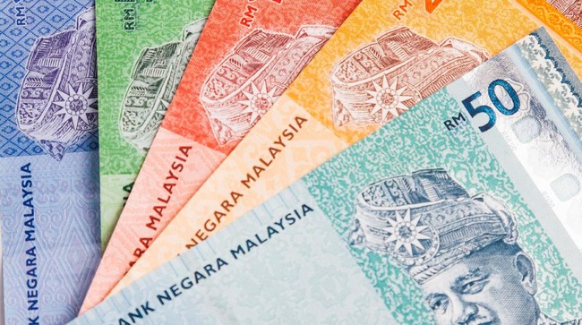 Mulai 2 Januari 2017, transaksi perdagangan antara Indonesia dengan Malaysia dan Thailand dapat langsung menggunakan Rupiah dengan Baht atau Ringgit.