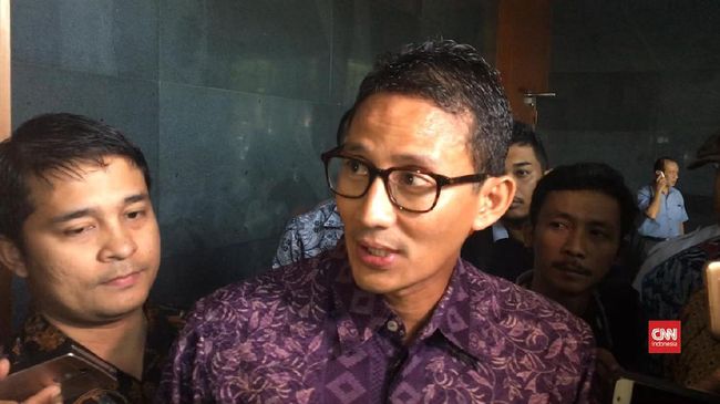 Sandiaga Minta Pemeriksaan Kasus Penggelapan Tanah Ditunda Sandiaga meminta polisi menunda pemeriksaannya dalam kasus penggelapan tanah karena berdalih sibuk mengurus persiapan pelantikan wakil gubernur.