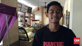 Satria Tama, Dari Bulutangkis ke Timnas Indonesia