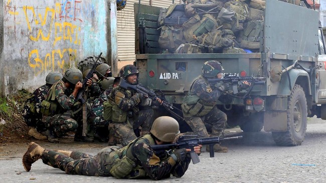 Koalisi Maute-Hapilon, dua pemimpin ISIS yang hari ini dinyatakan tewas di Marawi, dikenal berbahaya dan jadi ancaman bahkan bagi sesama militan.