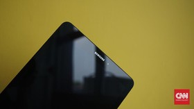 Tak Lagi Melengkung, Galaxy S9 Kabarnya Pakai Layar Datar