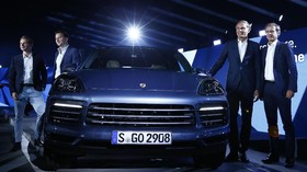 FOTO: Cayenne, Agresivitas Porsche di Segmen SUV