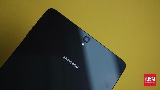 Samsung belum lama ini diduga tak sengaja membocorkan Galaxy X yang sedang dalam proses pembuatan.