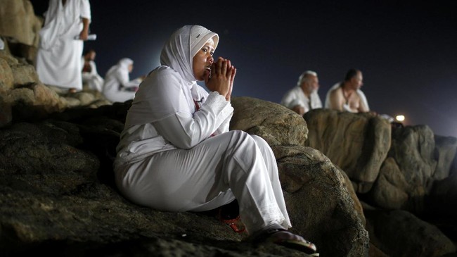 FOTO: Khusyuk Ibadah Haji di Tanah Suci