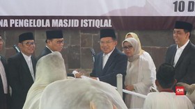 VIDEO: Jokowi-JK Sumbang Dua Sapi untuk Masjid Istiqlal