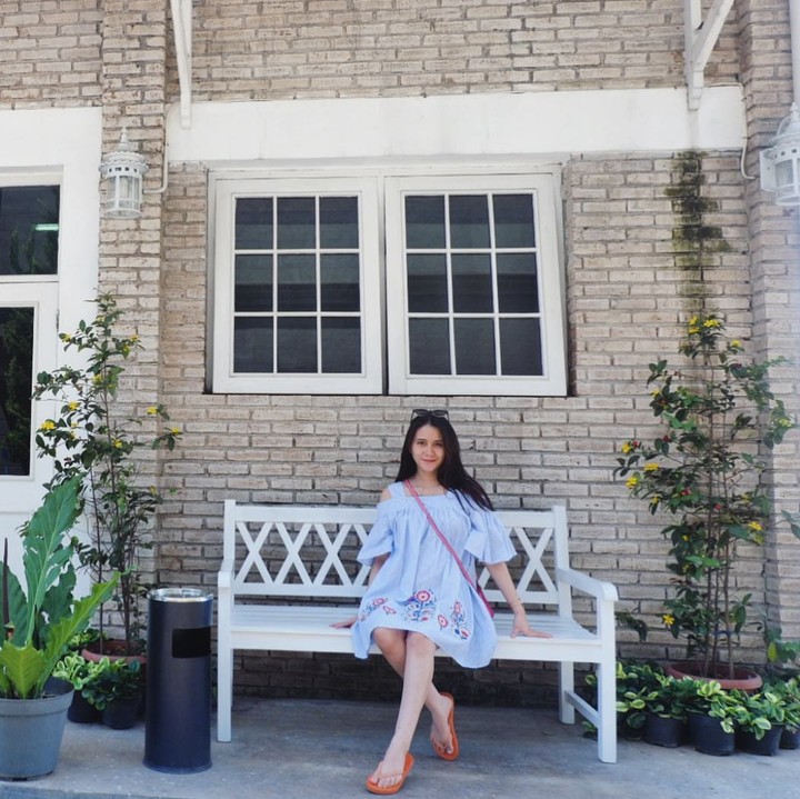 Aktris Ryana Dea makin kece badai nih di kehamilannya yang pertama ini. Saat ini kehamilan Ryana sudah memasuki 27 minggu. (Foto: Instagram @ryana_dea)