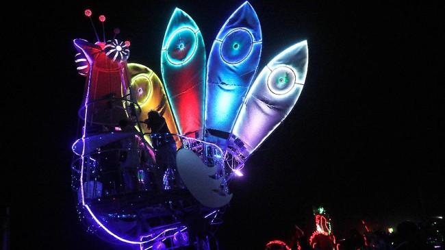 FOTO: Ekspresi 'Radikal' Seni di Burning Man Festival