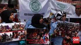 Pemerintah Indonesia Diminta Terima Pengungsi Rohingya
