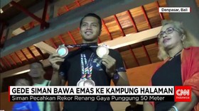 Gede Siman Bawa Emas ke Kampung Halaman