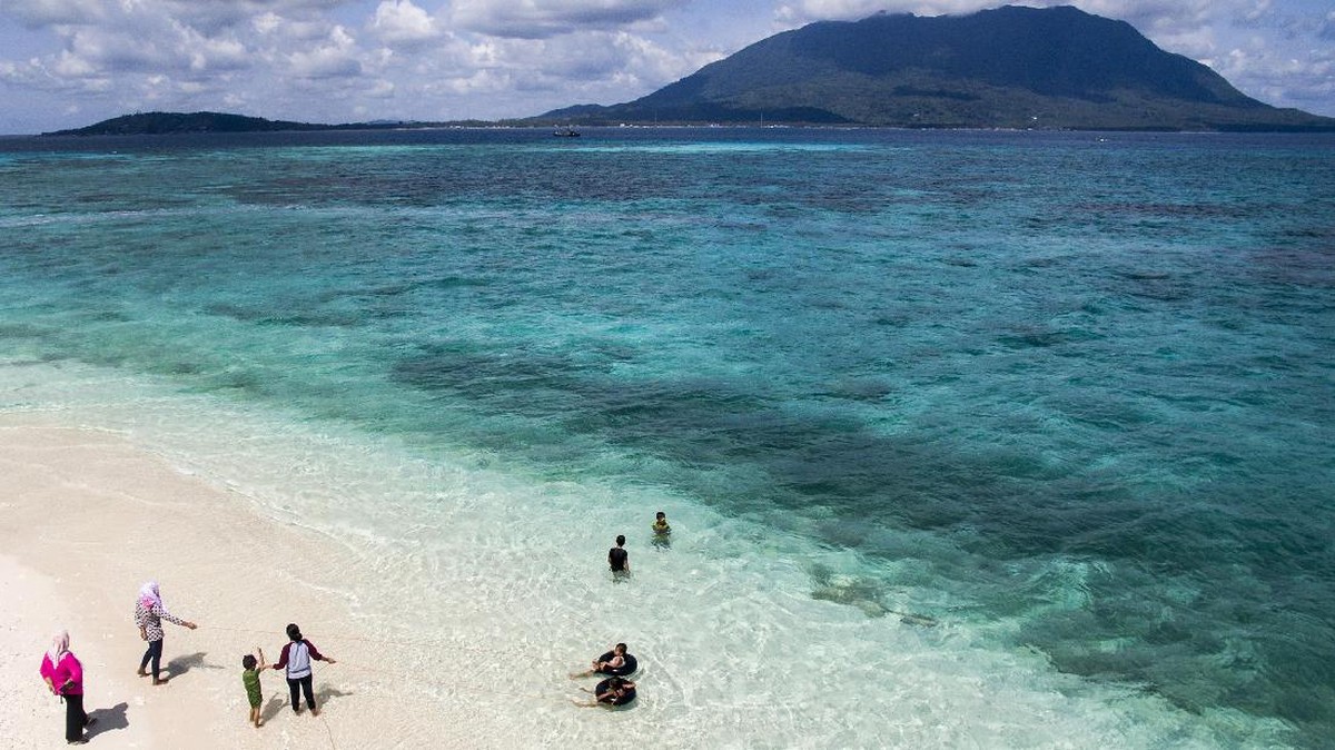 FOTO: Keindahan Lukisan Tuhan di Natuna
