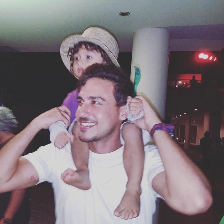 <p>Semoga pernikahannya lancar, segera memiliki momongan, bahagia dunia akhirat. (Foto: Instagram @hamishdw)</p>