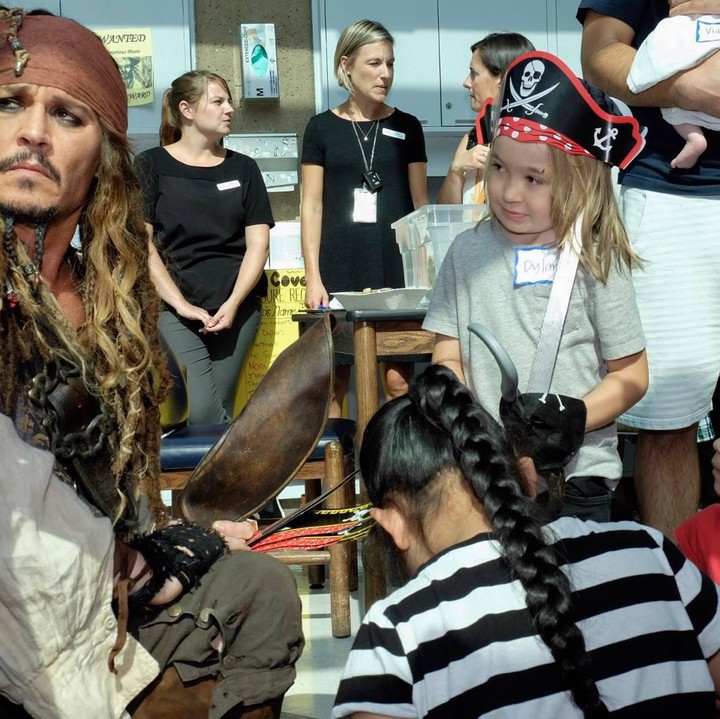 <div>Ada pesta bertema bajak laut juga buat anak-anak di RS ini. (Foto: Facebook/ BC Children's Hospital Foundation)</div>