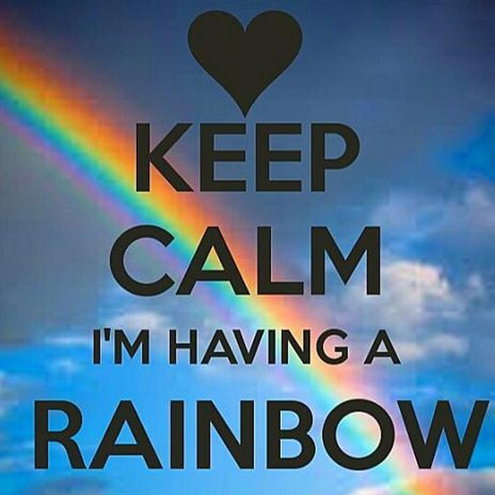 <p>Pakai tulisan yang diawali 'Keep calm...', kehadiran rainbow baby pun bisa tersampaikan. (Foto: Instagram/ @modern_day_hippie)</p>