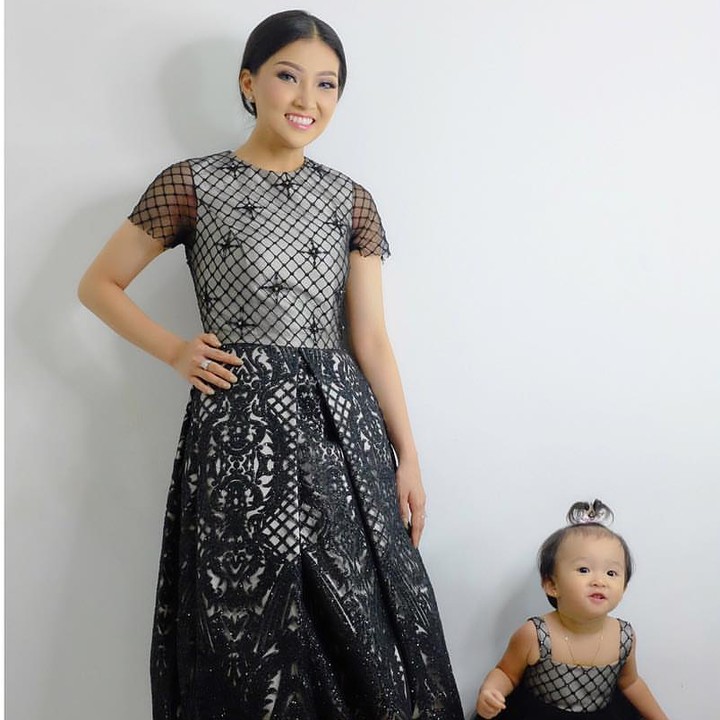 <p>Kalau ini elegan banget deh.  (Foto: Instagram @thaliaputrionsu)</p>