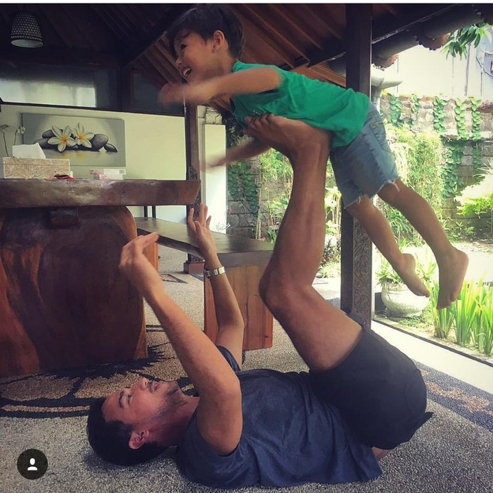 <p>Nih, lihat deh, Hamish kebapakan banget kan? (Foto: Instagram @hamishdw)</p>