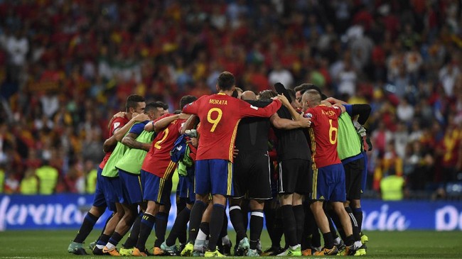 FOTO: Spanyol Buat Italia Babak Belur di Santiago Bernabeu