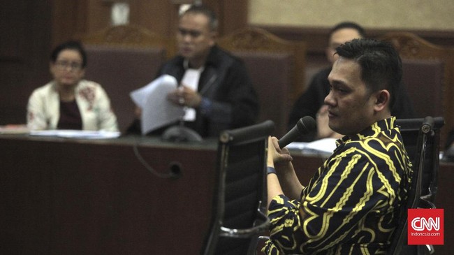 PKS menjelaskan bahwa Jokowi dan Prabowo sudah menjanjikan Pilpres 2019 akan bersih dari isu agama agar pemilu tahun depan berjalan dengan damai.