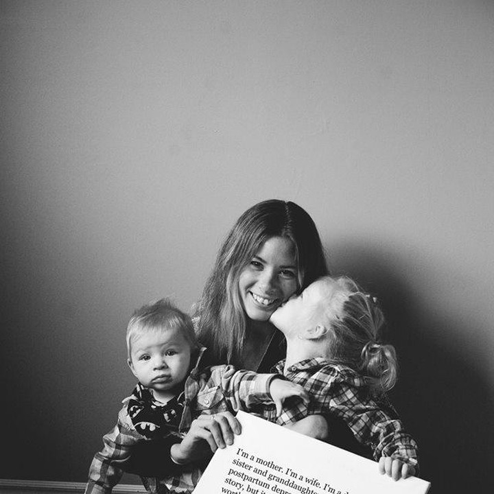 <p>Meskipun sudah punya anak dua, ibu ini sempat alami depresi, lho. (Foto: Mikaela Shannon Photography)</p>