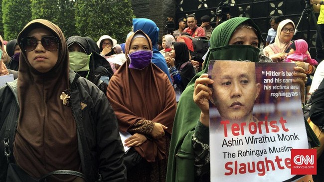 Kekerasan hingga pembantaian yang dilakukan oleh rezim militer dan masyarakat sipil pada etnis Rohingya dinilai sebagai tindakan penghapusan hak manusia.
