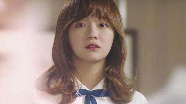 Serial 'School' musim ini usai sudah. Namun, karier ketiga bintang utama drama populer Korea Selatan itu justru baru mulai bersinar.