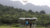 FOTO: Sekolah Khusus Pilot Drone Demi Sebuah Lisensi Pemerintah China serius mengatur penerbangan drone dengan membuat sekolah khusus pilot drone di Beijing.
