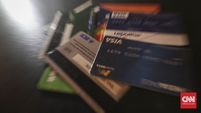 Sejumlah bank konvensional merespons rencana Pemprov Aceh mengizinkan bank non-syariah kembali beroperasi lewat revisi Qanun LKS.